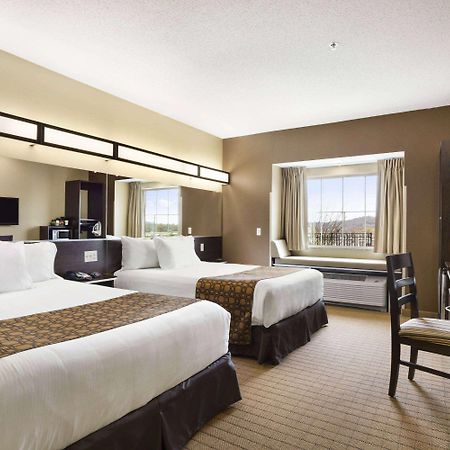 Microtel Inn & Suites By Wyndham Cambridge Extérieur photo