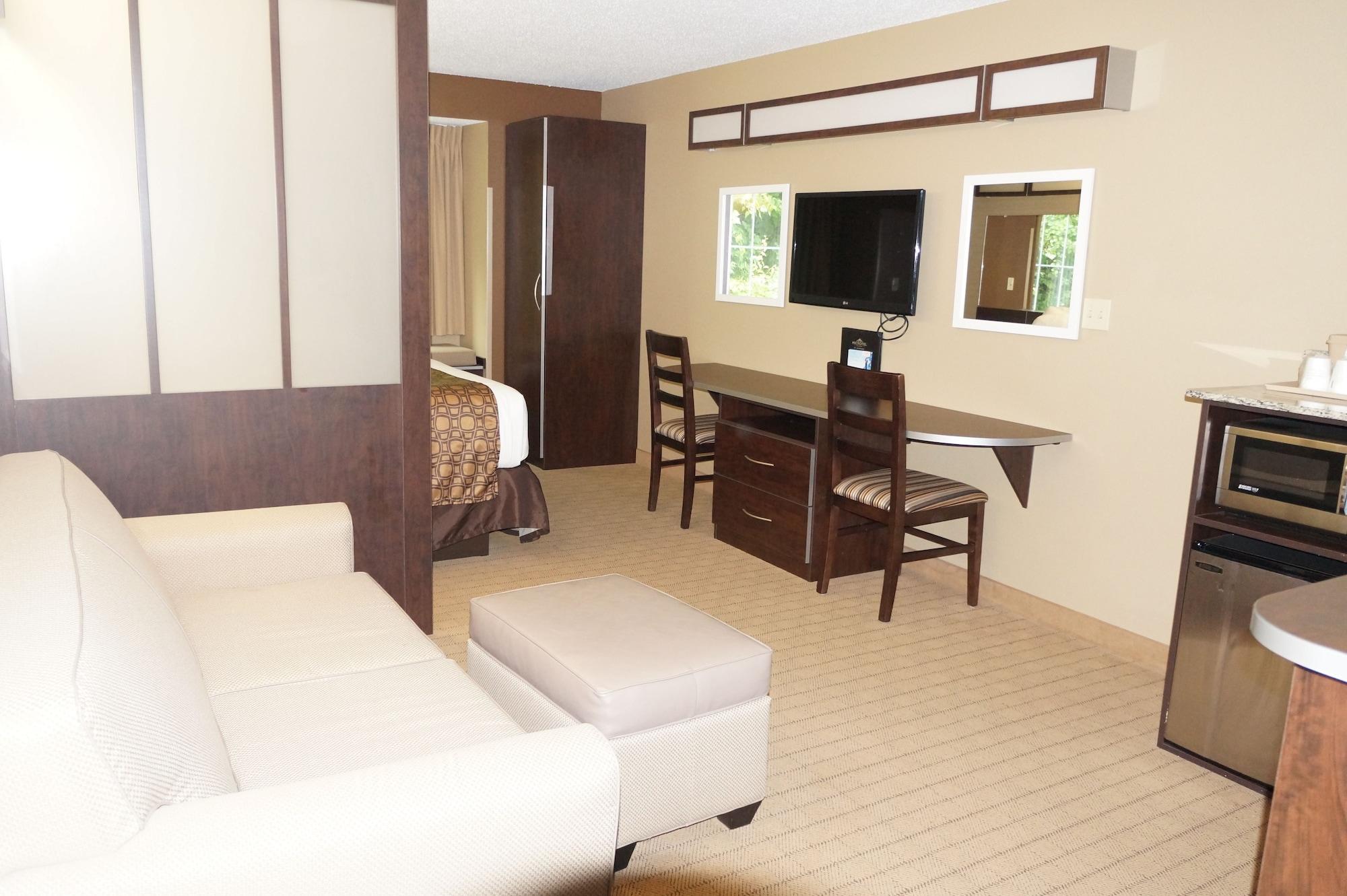 Microtel Inn & Suites By Wyndham Cambridge Extérieur photo